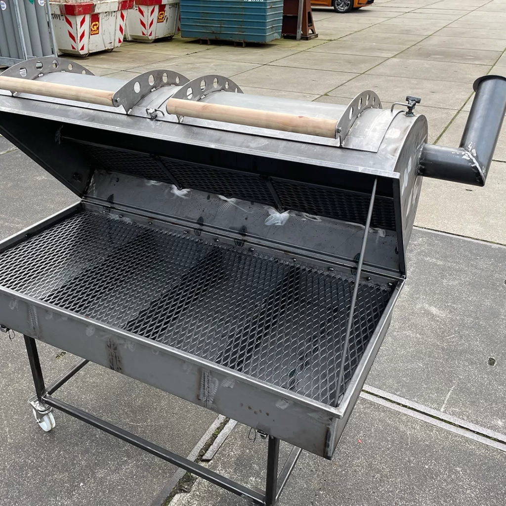 food vibes barbecue van strekmetaal open