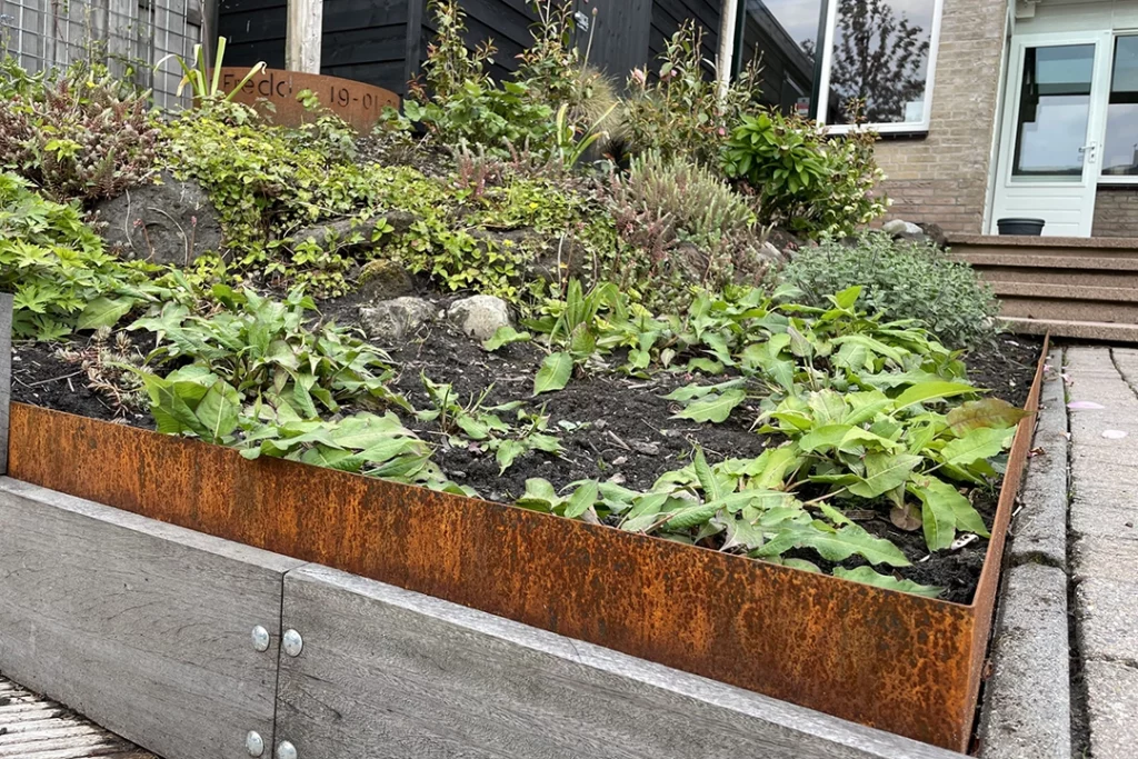 Cortenstaal borderrand tuin
